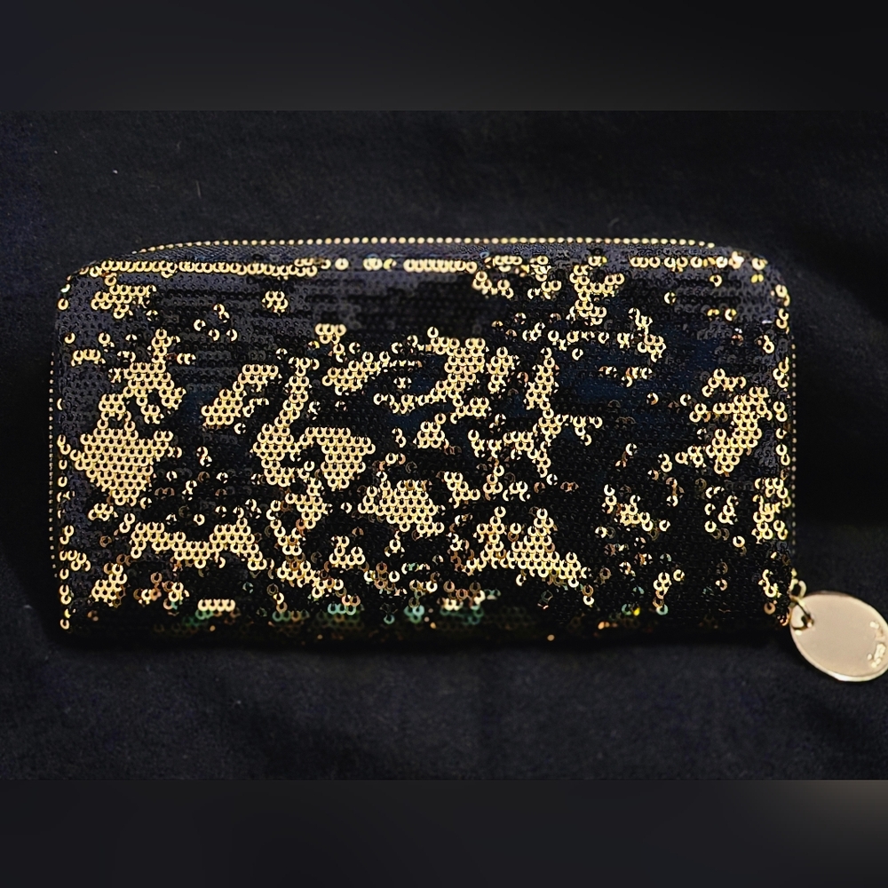 Deux Lux Black and Gold Sequin Clutch Wallet EUC - No Call Outs - 8"×4"×2"